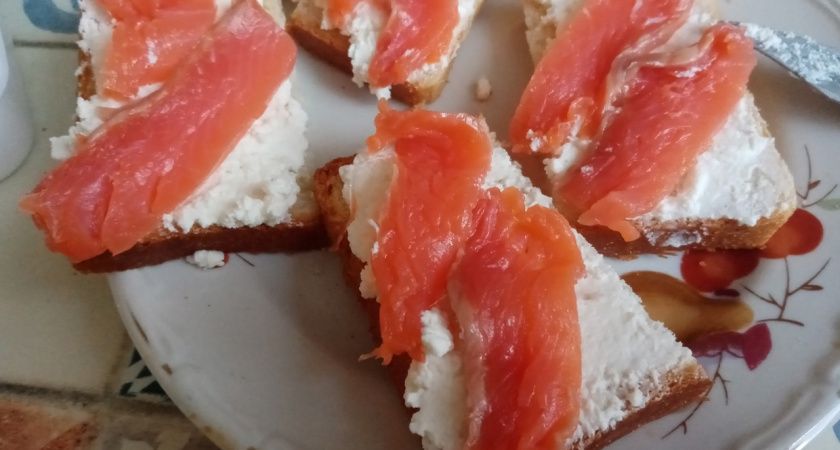 В два раза вкуснее и дешевле красной икры: в Роскачестве назвали самую полезную рыбу