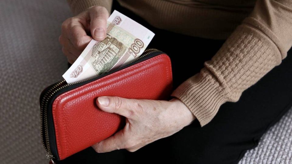 Как самозанятым россиянам обеспечить пенсию в 25 тысяч рублей