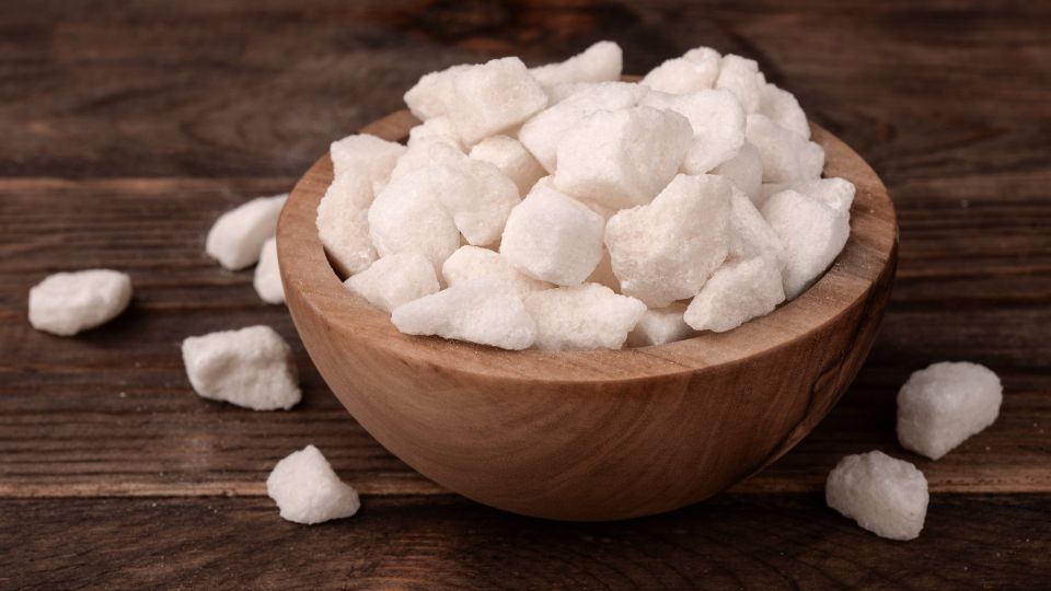 Сахарные комки рассыпятся сами: нужно положить эти 2 продукта