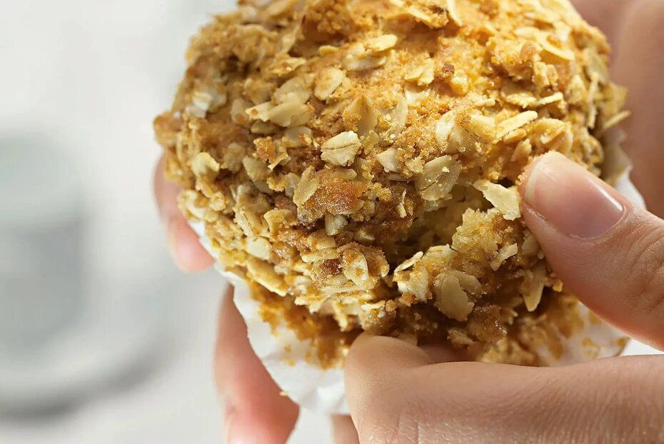 Невероятные маффины с яблоком и специями: идеальный десерт для осени