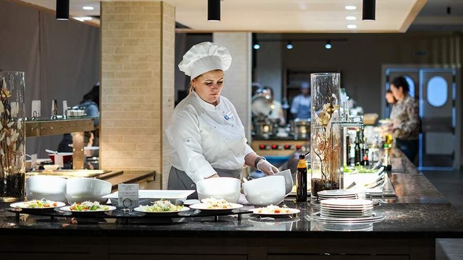 В 2025 году рынок общественного питания в России достиг рекорда в 4,4 трлн рублей