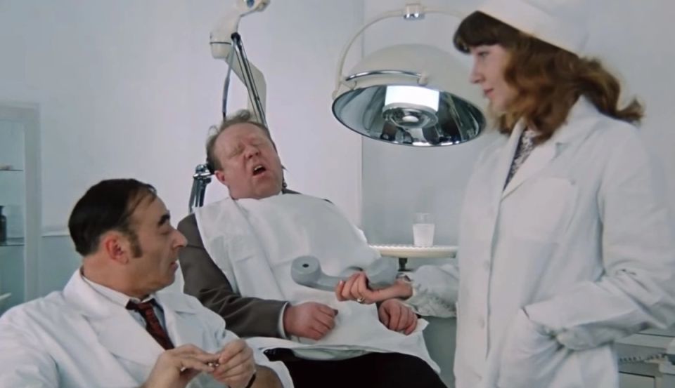 Стоматологическая клиника проиграла суд из-за неудачной имплантации и заплатит почти полмиллиона