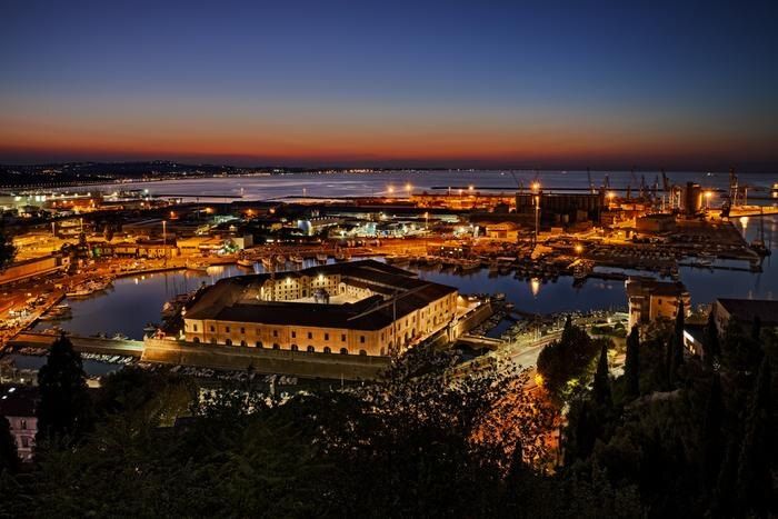 ������ ���������� � ��������� � ��������� ��������� �������� � ������ �� ���