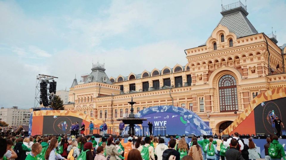 Молодежь Югры строит мосты дружбы
