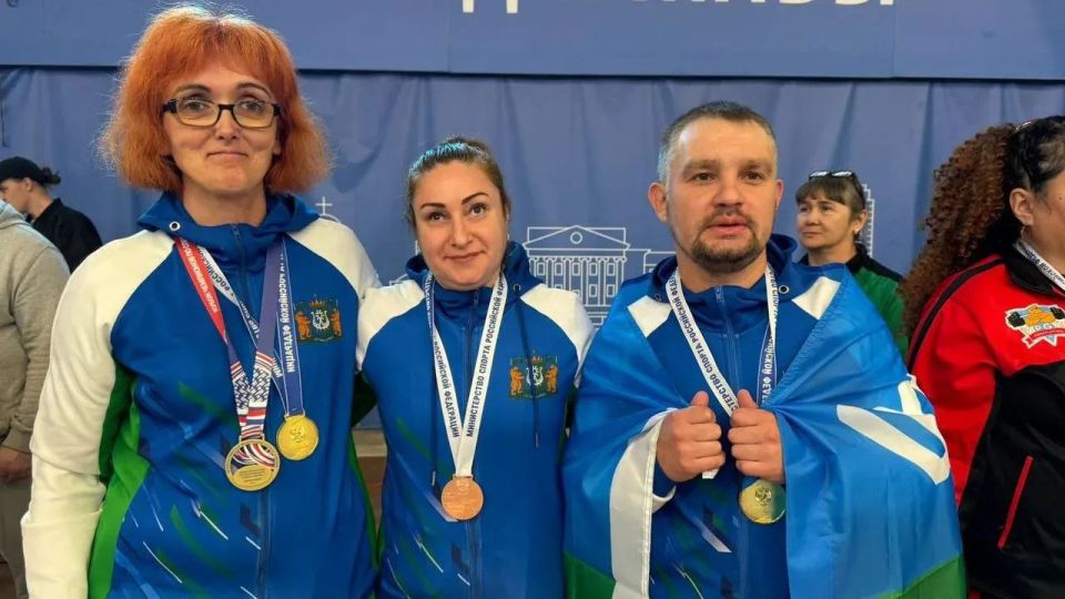 Дмитрий Кощенко: Воспитанники спортивной школы Нижневартовска завоевали две  медали на чемпионате России по спорту слепых (пауэрлифтинг), который прошёл в Екатеринбурге!
