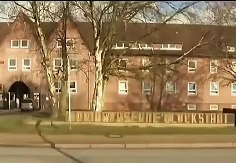 Сергей Колясников: Сюжет немецкого телевидения про Ахмеда, мигранта из Сирии (с) @ia_steklomoy