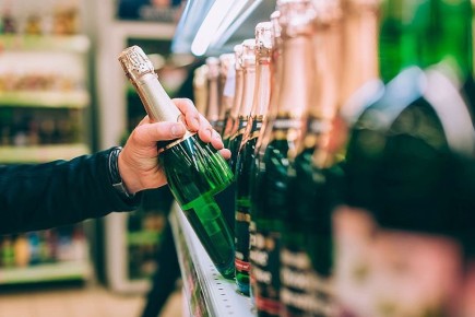Опасные игры: как нарушения в продаже алкоголя ставят под угрозу здоровье граждан