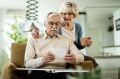 Как увеличить свою пенсию: советы для пенсионеров при переезде и опеке
