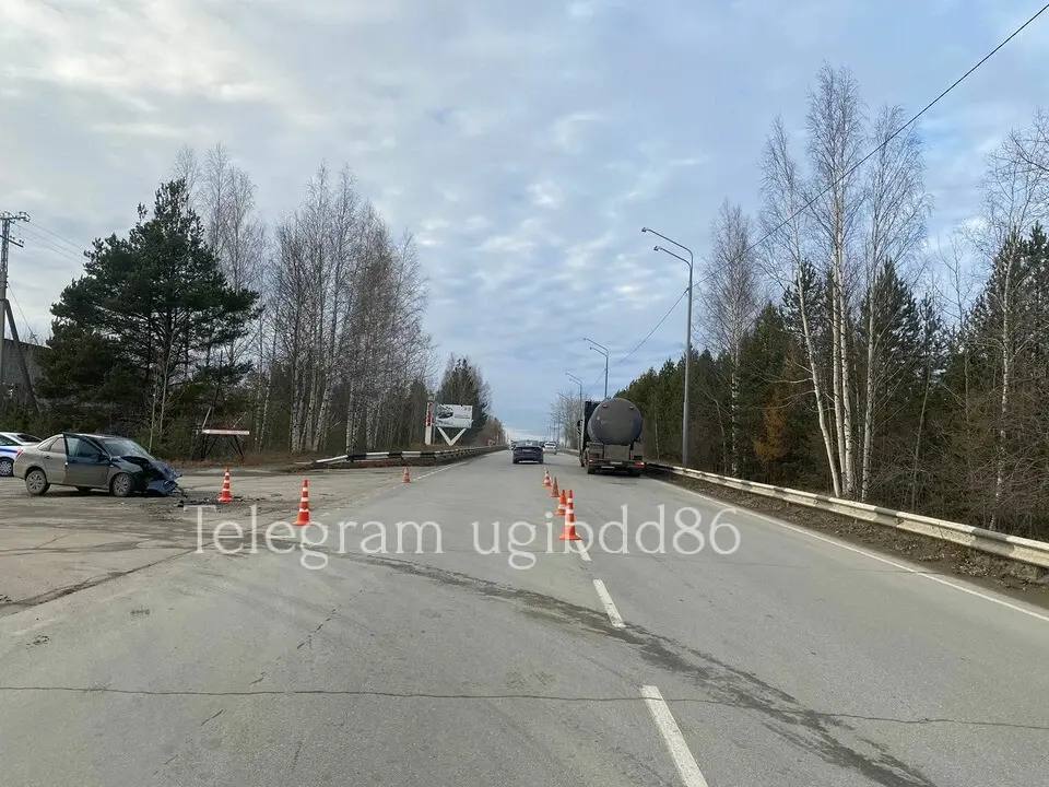 Водитель грузовика спровоцировал ДТП с пострадавшими Водитель грузовика спровоцировал ДТП с пострадавшими