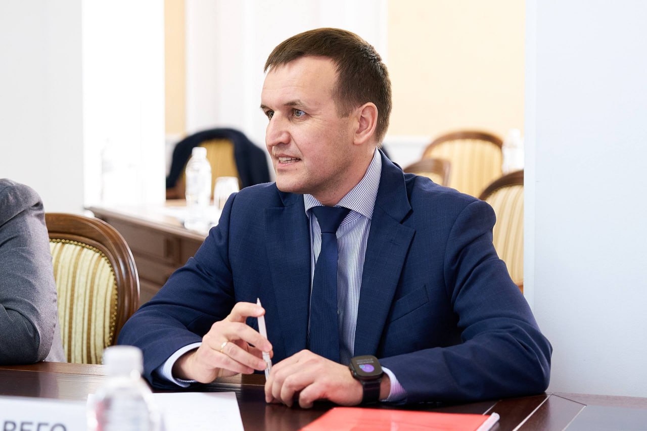 Губернатор Югры и глава корпорации «Система» обсудили проекты по развитию региона в области строительства и цифровизации Губернатор Югры и глава корпорации «Система» обсудили проекты по развитию региона в области строительства и цифровизации