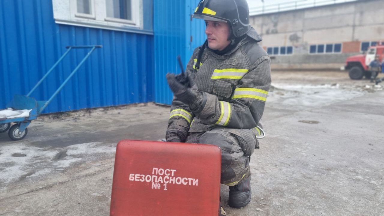 В Белоярском отработали взаимодействие при тушении условного пожара на предприятии В Белоярском отработали взаимодействие при тушении условного пожара на предприятии