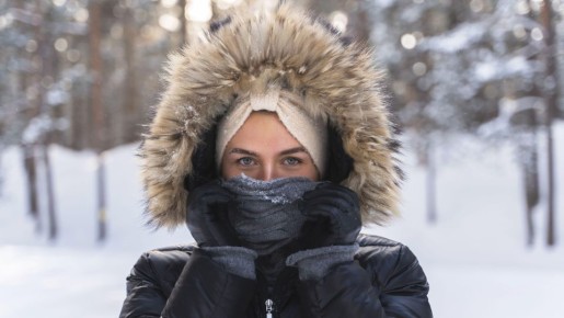 Забудьте про пуховики: эти зимние вещи не только согреют, но и украсят
