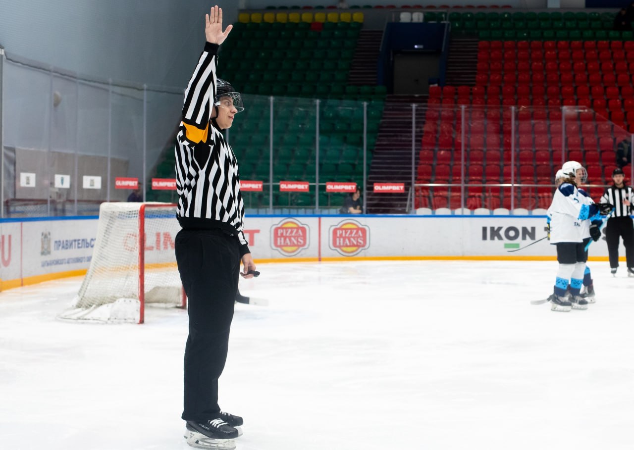 Трус не играет в хоккей. 25 и 26 октября в Ледовом Дворце спорта Сургута прошли матчи межрегионального соревнования «Первенство Уральского, Сибирского и Приволжского федеральных округов» Трус не играет в хоккей. 25 и 26 октября в Ледовом Дворце спорта Сургута прошли матчи межрегионального соревнования «Первенство Уральского, Сибирского и Приволжского федеральных округов»