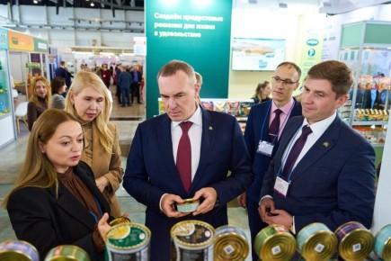 Югра угощает: предприятия ХМАО участвуют в главной агропромышленной выставке Урала