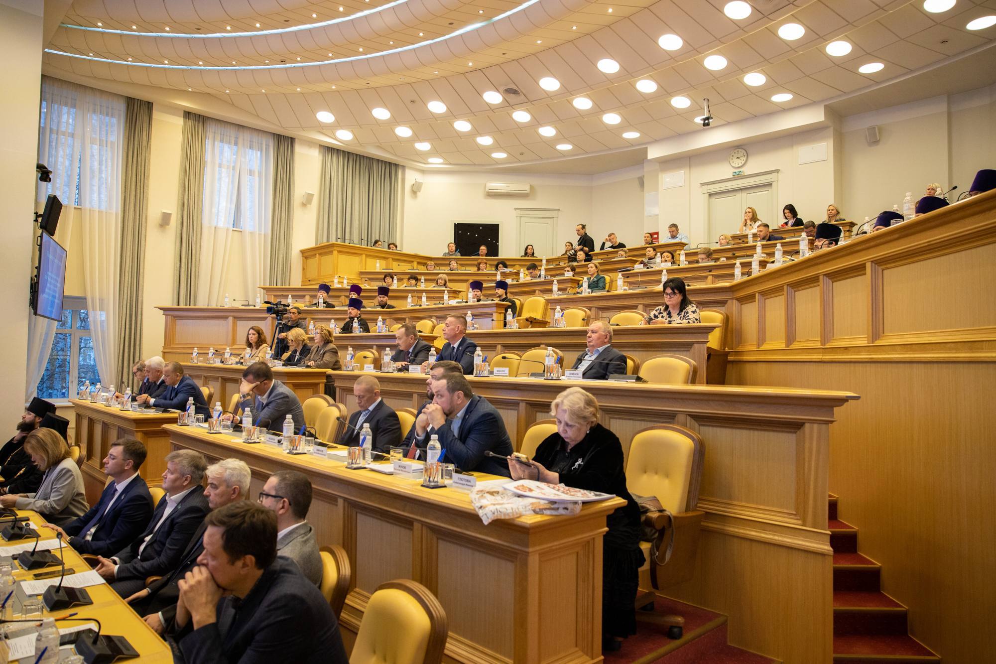 В Думе Югры прошли Парламентские встречи в рамках регионального этапа XXXIV Международных Рождественских образовательных чтений В Думе Югры прошли Парламентские встречи в рамках регионального этапа XXXIV Международных Рождественских образовательных чтений