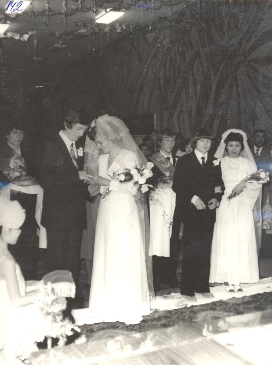 107 лет Комсомолу. 29 октября мы отмечаем День рождения комсомола, ставшего для нескольких поколений вартовчан настоящей школой жизни 107 лет Комсомолу. 29 октября мы отмечаем День рождения комсомола, ставшего для нескольких поколений вартовчан настоящей школой жизни