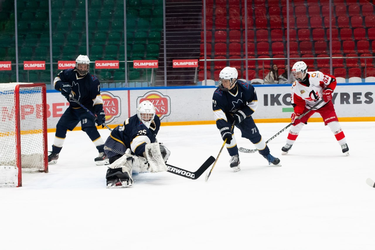 Трус не играет в хоккей. 25 и 26 октября в Ледовом Дворце спорта Сургута прошли матчи межрегионального соревнования «Первенство Уральского, Сибирского и Приволжского федеральных округов» Трус не играет в хоккей. 25 и 26 октября в Ледовом Дворце спорта Сургута прошли матчи межрегионального соревнования «Первенство Уральского, Сибирского и Приволжского федеральных округов»
