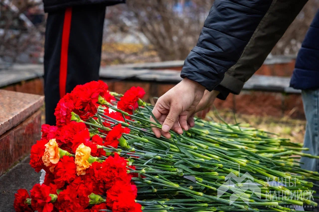 Хантымансийцы почтили память жертв политических репрессий Хантымансийцы почтили память жертв политических репрессий
