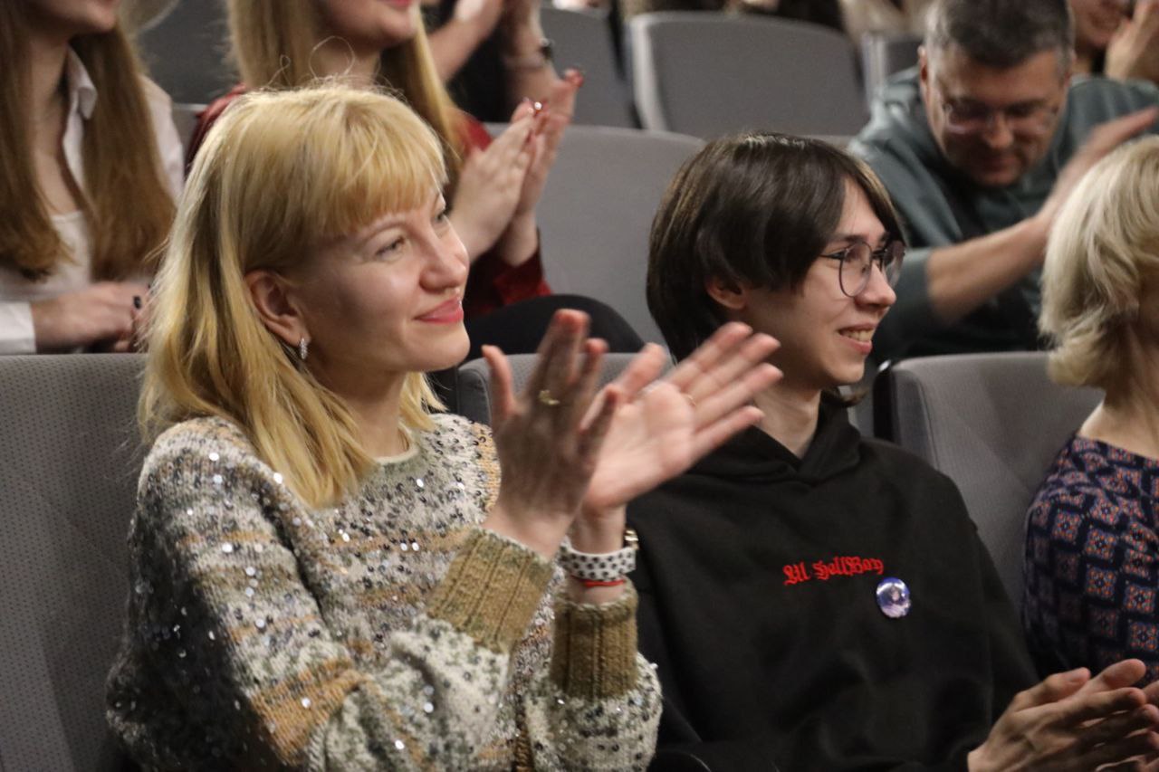 Дмитрий Кощенко: В Нижневартовске открылся VIII Международный театральный фестиваль спектаклей малых форм «Северные встречи» Дмитрий Кощенко: В Нижневартовске открылся VIII Международный театральный фестиваль спектаклей малых форм «Северные встречи»