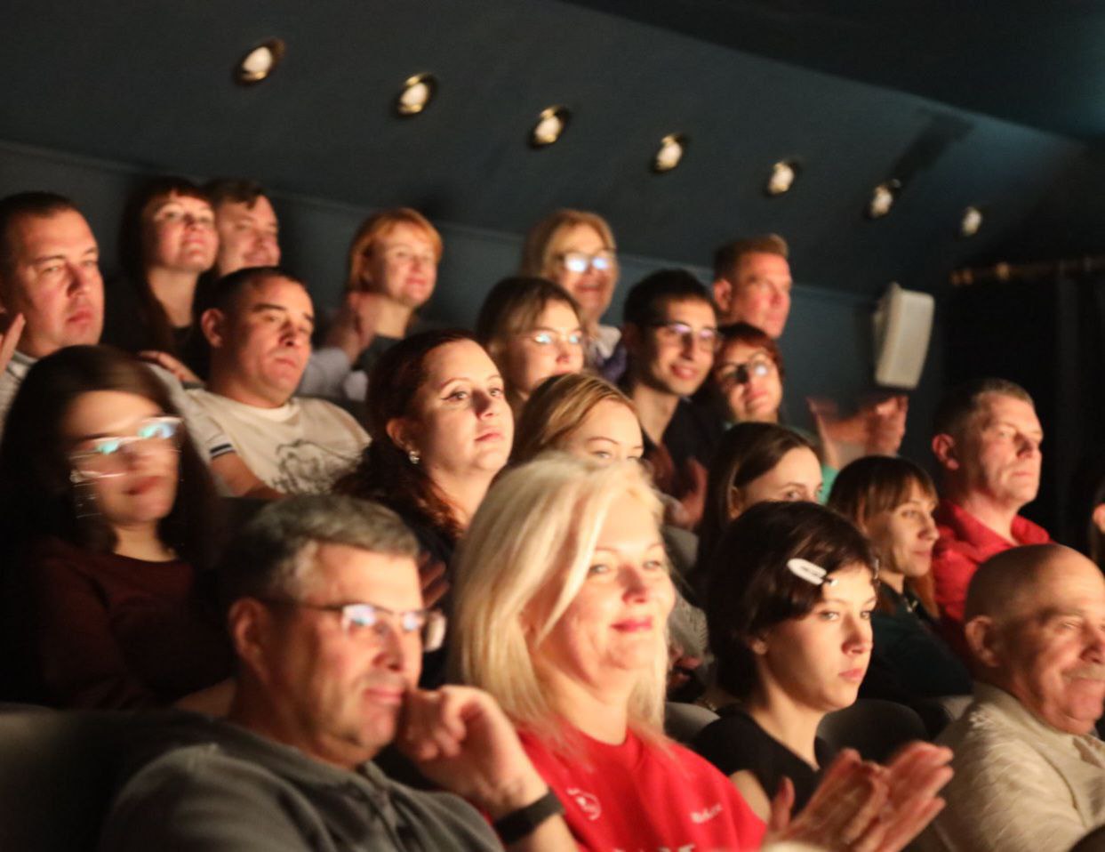 Дмитрий Кощенко: В Нижневартовске открылся VIII Международный театральный фестиваль спектаклей малых форм «Северные встречи» Дмитрий Кощенко: В Нижневартовске открылся VIII Международный театральный фестиваль спектаклей малых форм «Северные встречи»