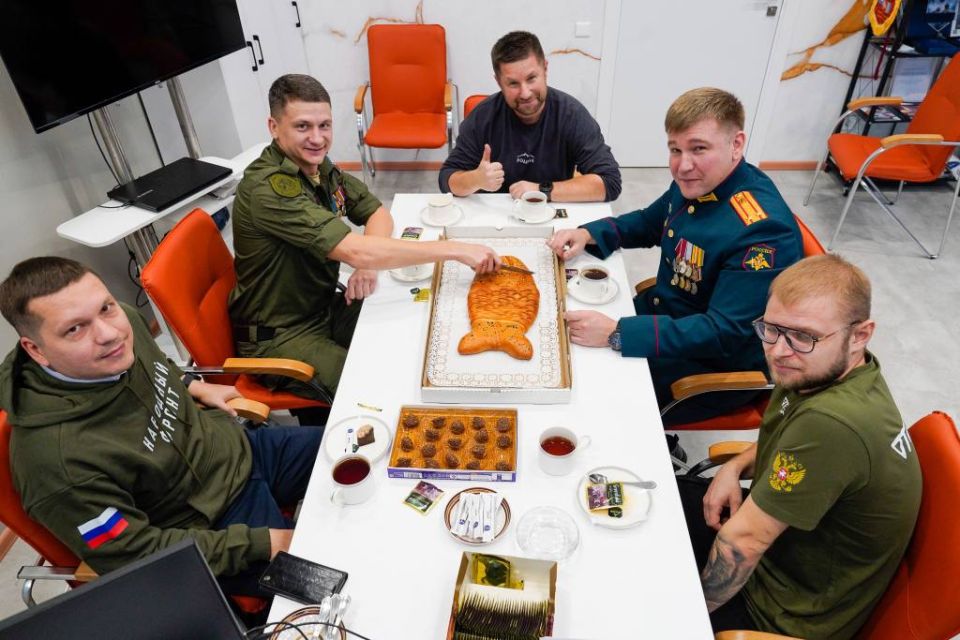 Редакция газеты «Новости Югры» поддержала Всероссийскую акцию «Пирог на 4-е»