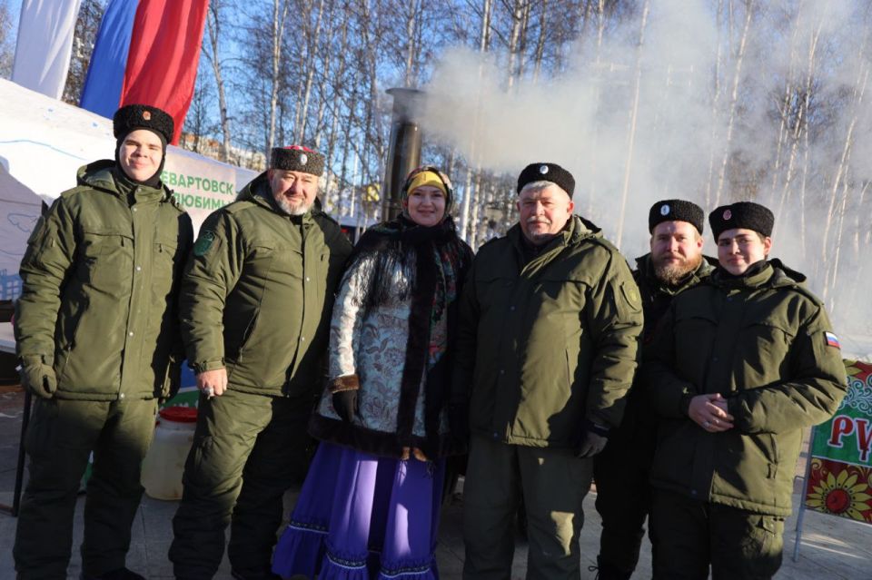 В Югре отметили День народного единства В Югре отметили День народного единства