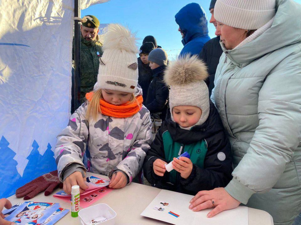 Дмитрий Кощенко: Вкусно, весело и по-домашнему! На площади Нефтяников развернулся фестиваль русской кухни, приуроченный к Дню народного единства. Дмитрий Кощенко: Вкусно, весело и по-домашнему! На площади Нефтяников развернулся фестиваль русской кухни, приуроченный к Дню народного единства.
