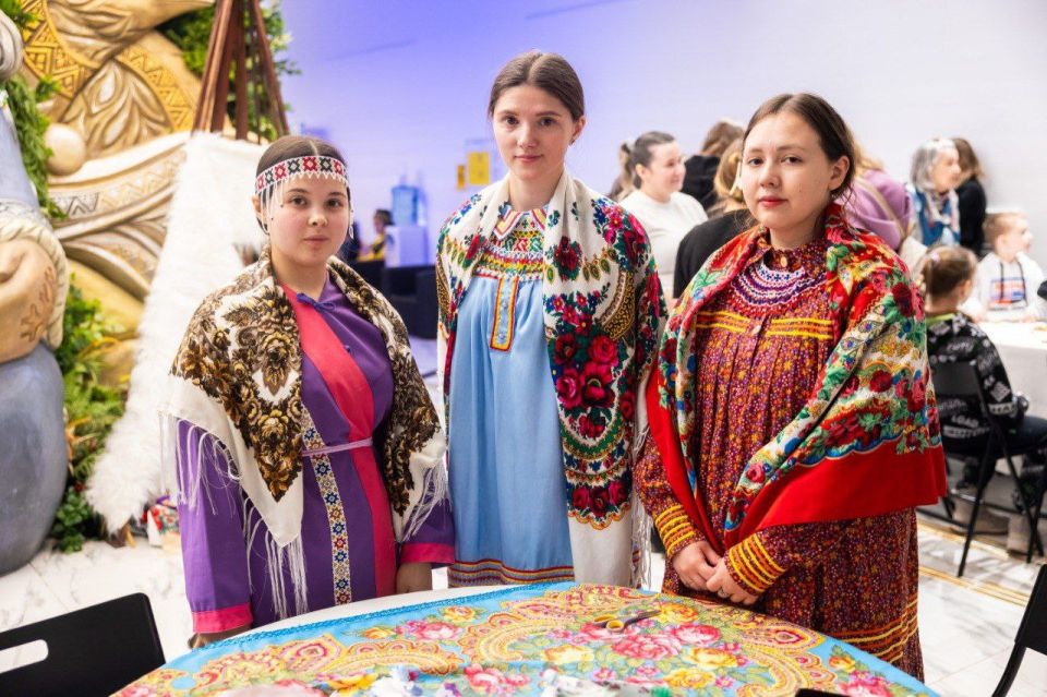  :  !.       !        ,     