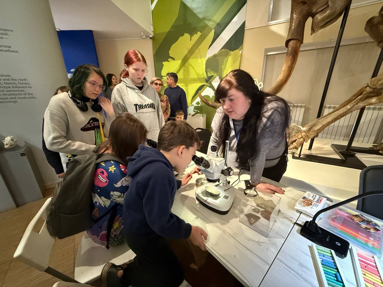 Модный перформанс, котокафе и тотемные животные: как прошла «Ночь искусств» в Музее Природы и Человека Модный перформанс, котокафе и тотемные животные: как прошла «Ночь искусств» в Музее Природы и Человека