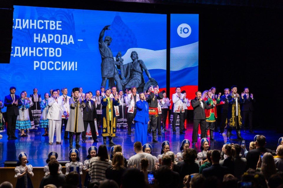  :  !.       !        ,     