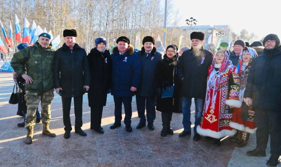 Дмитрий Кощенко: Вкусно, весело и по-домашнему! На площади Нефтяников развернулся фестиваль русской кухни, приуроченный к Дню народного единства. Дмитрий Кощенко: Вкусно, весело и по-домашнему! На площади Нефтяников развернулся фестиваль русской кухни, приуроченный к Дню народного единства.