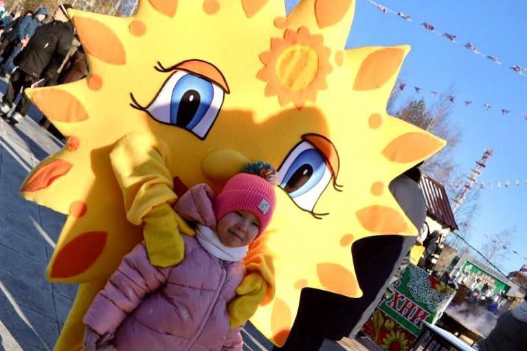 Дмитрий Кощенко: Вкусно, весело и по-домашнему! На площади Нефтяников развернулся фестиваль русской кухни, приуроченный к Дню народного единства.