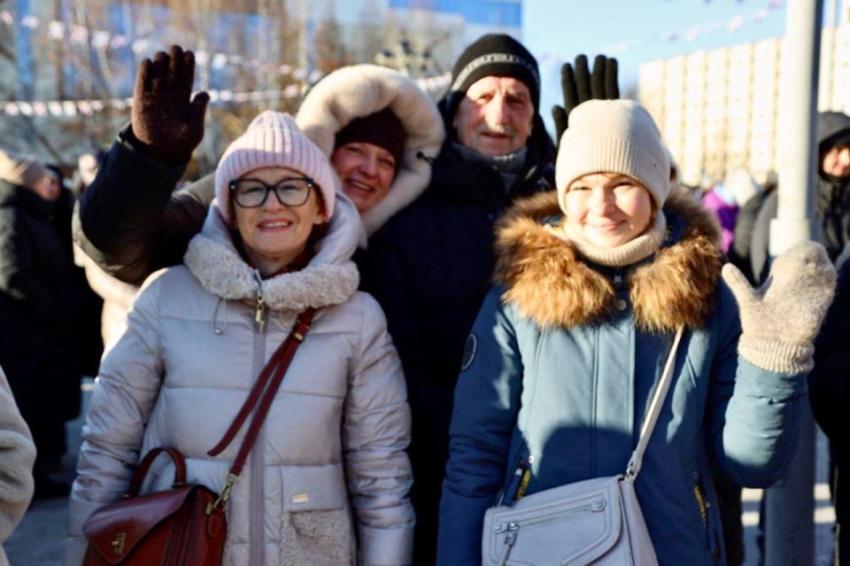 Дмитрий Кощенко: Вкусно, весело и по-домашнему! На площади Нефтяников развернулся фестиваль русской кухни, приуроченный к Дню народного единства. Дмитрий Кощенко: Вкусно, весело и по-домашнему! На площади Нефтяников развернулся фестиваль русской кухни, приуроченный к Дню народного единства.