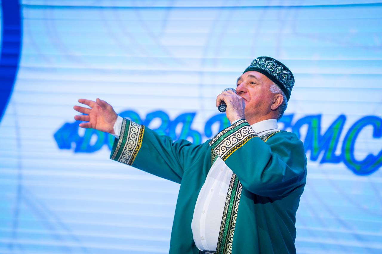 В Ханты-Мансийске объединили народы на гала-концерте фестиваля В Ханты-Мансийске объединили народы на гала-концерте фестиваля