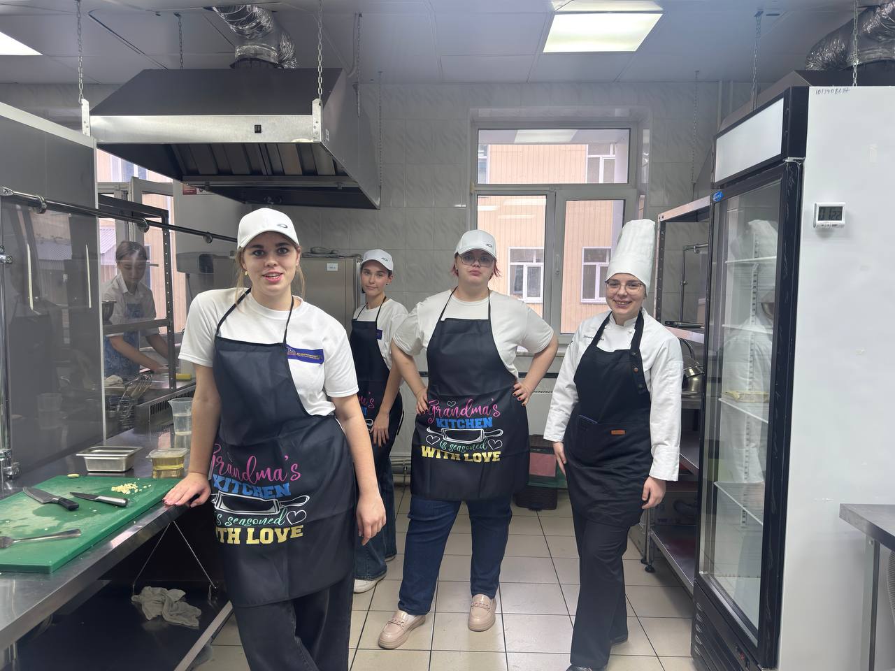 Студенты Сургута организовали конкурс кулинарных талантов ко Дню народного единства Студенты Сургута организовали конкурс кулинарных талантов ко Дню народного единства