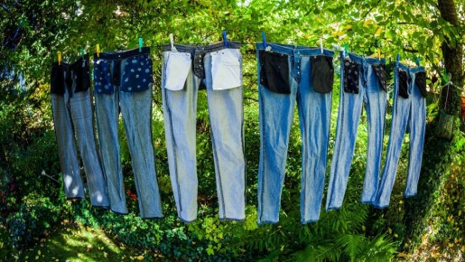 Вашим любимым джинсам скоро придет конец, если вы их так сушите