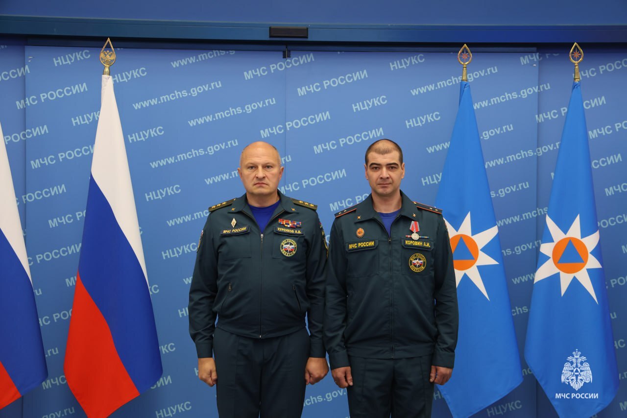 Награда за отвагу: Министр МЧС России вручил медаль огнеборцу из Сургута Награда за отвагу: Министр МЧС России вручил медаль огнеборцу из Сургута