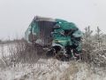 На загородной автодороге столкнулись два большегруза