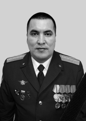 При исполнении служебного долга в Нижневартовске погиб пожарный Рунар Сафиуллин