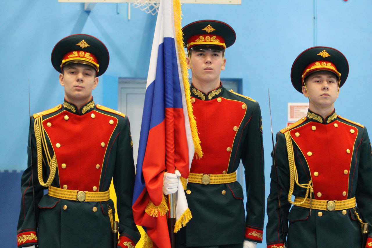 В Югорске прошло торжественное посвящение воспитанников военно-патриотического клуба «Ратник» В Югорске прошло торжественное посвящение воспитанников военно-патриотического клуба «Ратник»