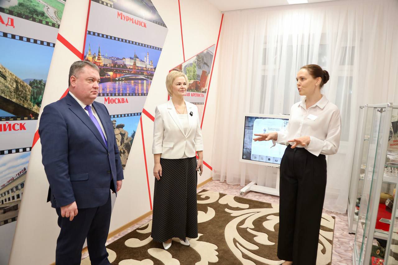 Дмитрий Кощенко: Встретился с коллективом детского сада №80 «Светлячок» Дмитрий Кощенко: Встретился с коллективом детского сада №80 «Светлячок»