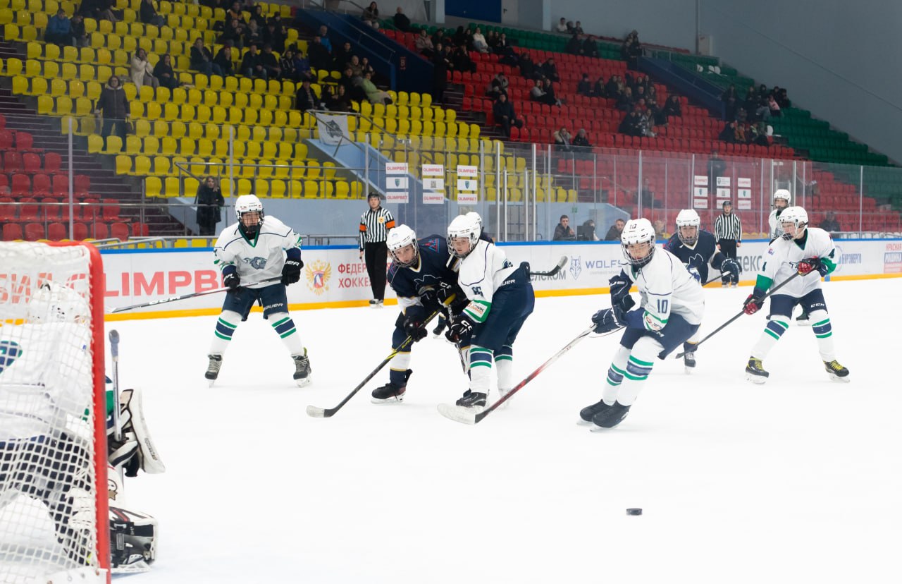 На ледовой арене снова было жарко На ледовой арене снова было жарко