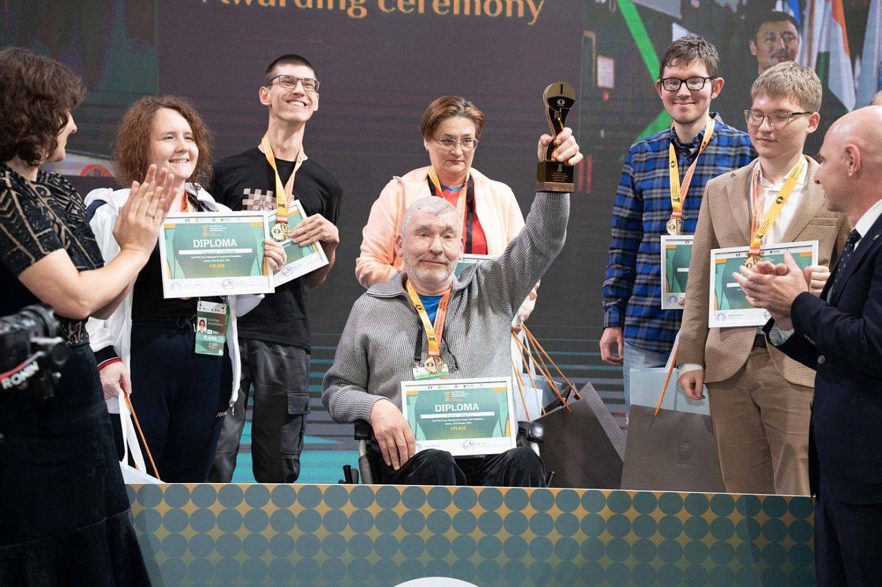 «Человеческий мозг несовершенен — и в этом спасение шахмат», говорит 70-летний международный мастер и тренер Югорской шахматной академии Андрей Ободчук