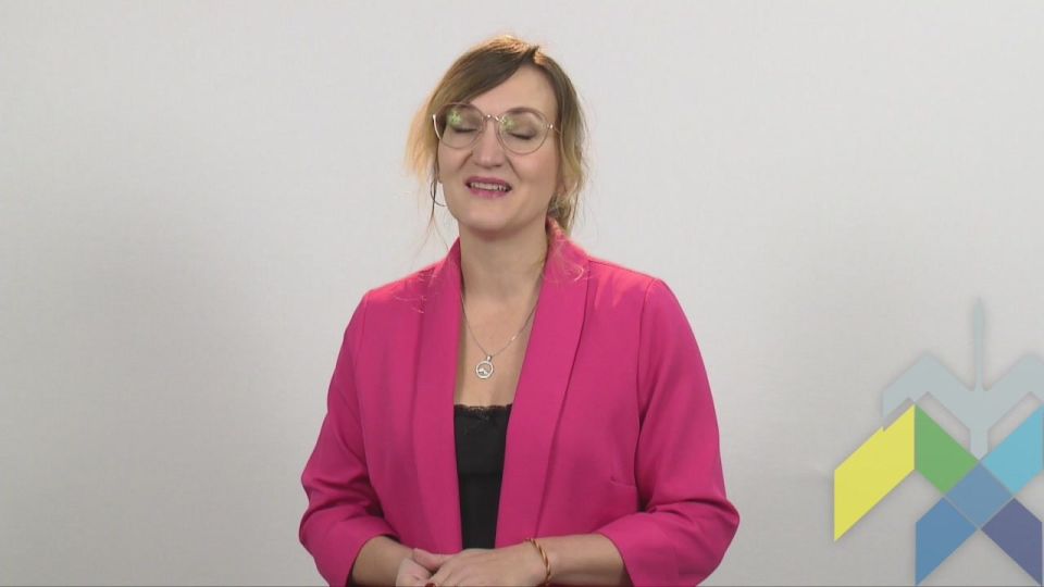 Директор Центра развития культуры и спорта «Олимп» Галина Каленская напоминает жителям Ханты-Мансийска о важности своевременной уплаты налогов