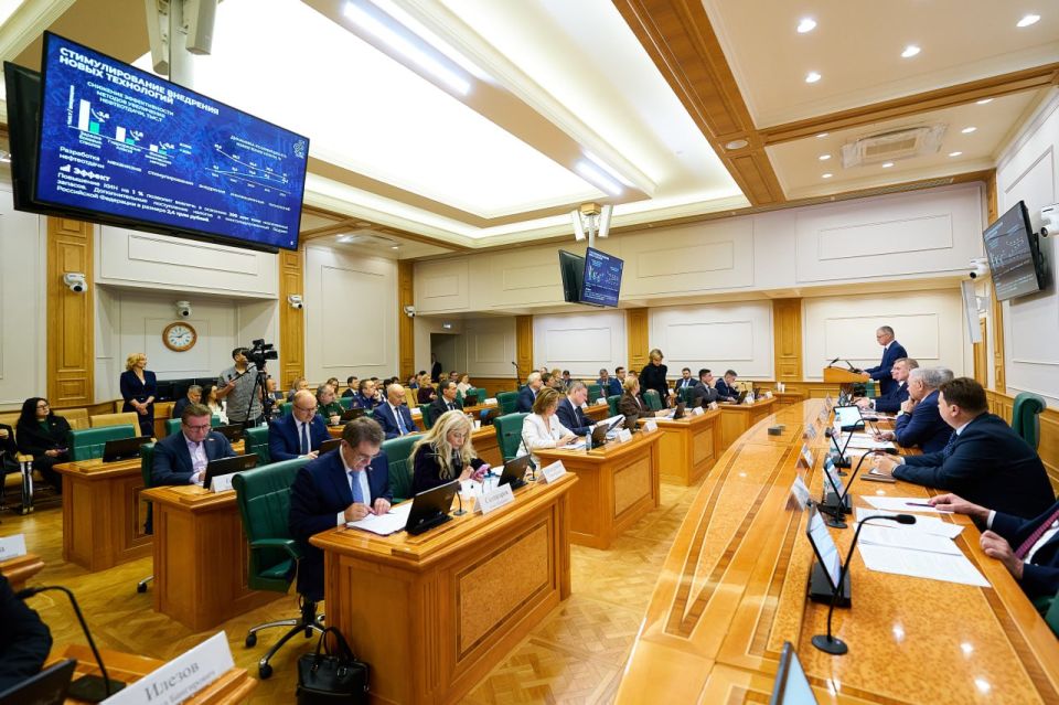 Югра представила в Совете Федерации инициативы по развитию нефтедобычи