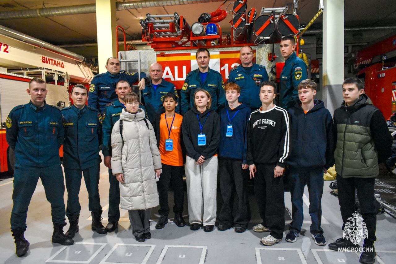 Школьники из Советского познакомились с работой пожарных окружной столицы Школьники из Советского познакомились с работой пожарных окружной столицы