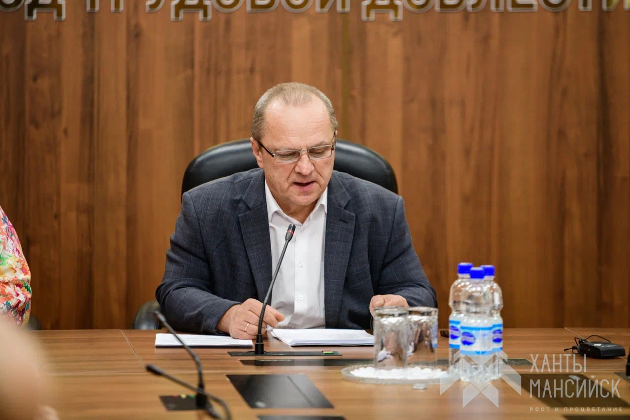 В Ханты-Мансийске обсудили изменения в Уставе города В Ханты-Мансийске обсудили изменения в Уставе города