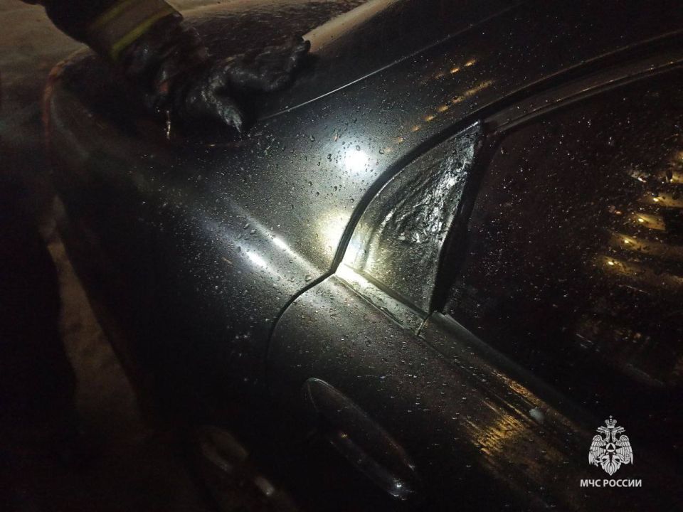 В Сургуте произошло возгорание автомобиля по причине технической неисправности систем, механизмов и узлов транспортного средства