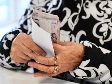 Рекордное число россиян получает пенсию по старости