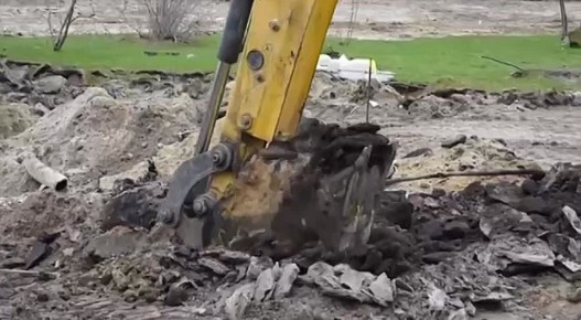 В Югорске завершили реконструкцию центрального сквера